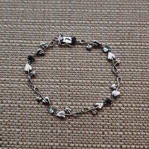 7 Inch Sterling Silver Sapphire And Blue Topaz Leaf Bracelet A1744